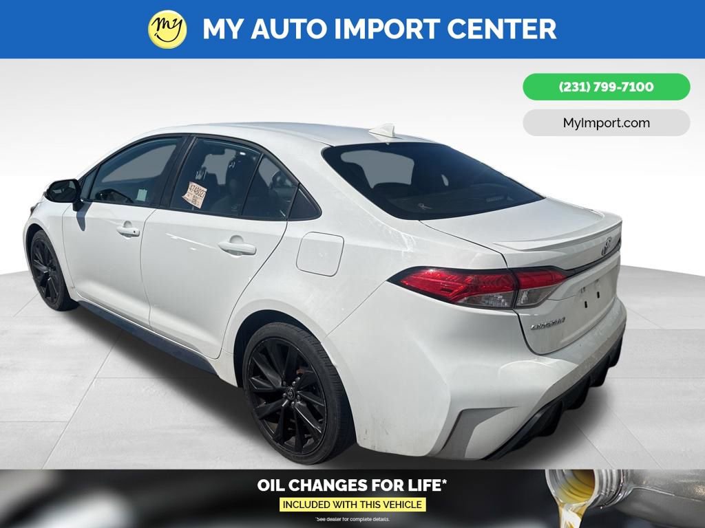 Used 2023 Toyota Corolla SE FWD image 4