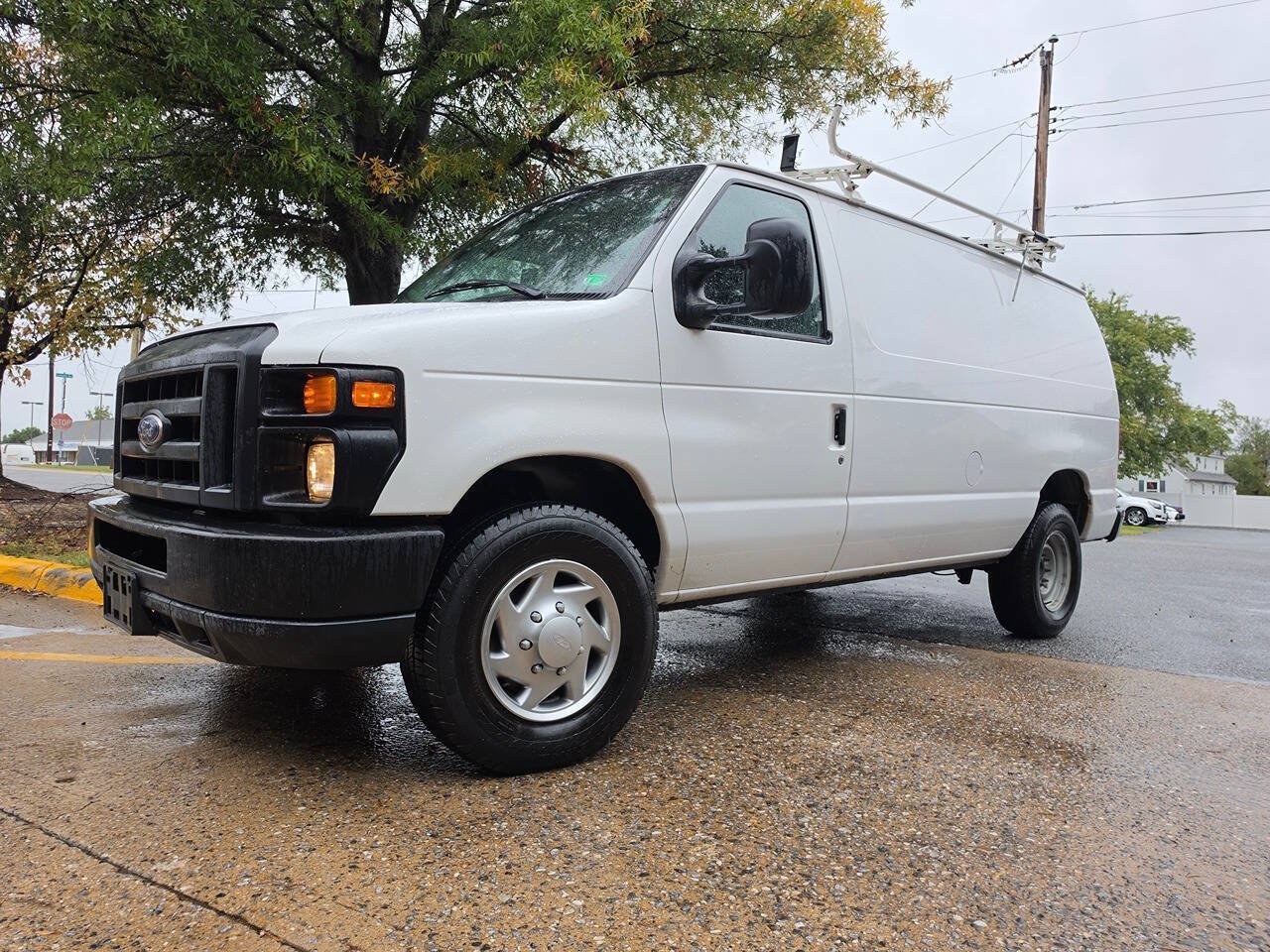 Used 2014 Ford E-350 and Econoline 350 Super Duty RWD image 31