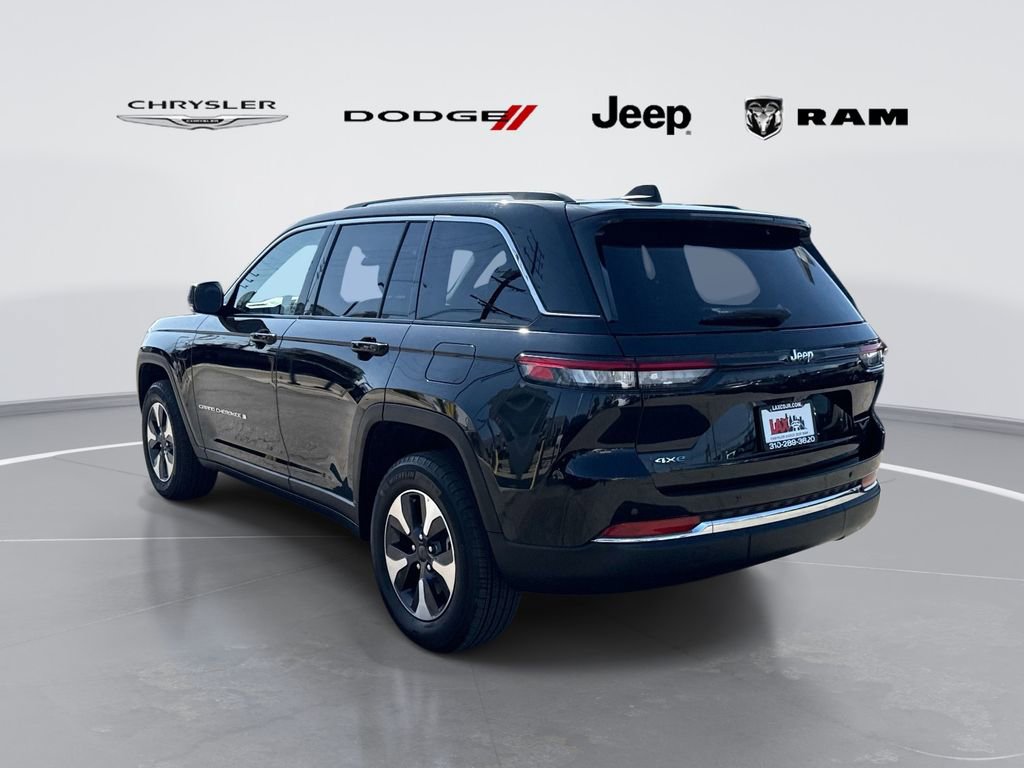 Used 2023 Jeep Grand Cherokee 4WD 4xe image 4