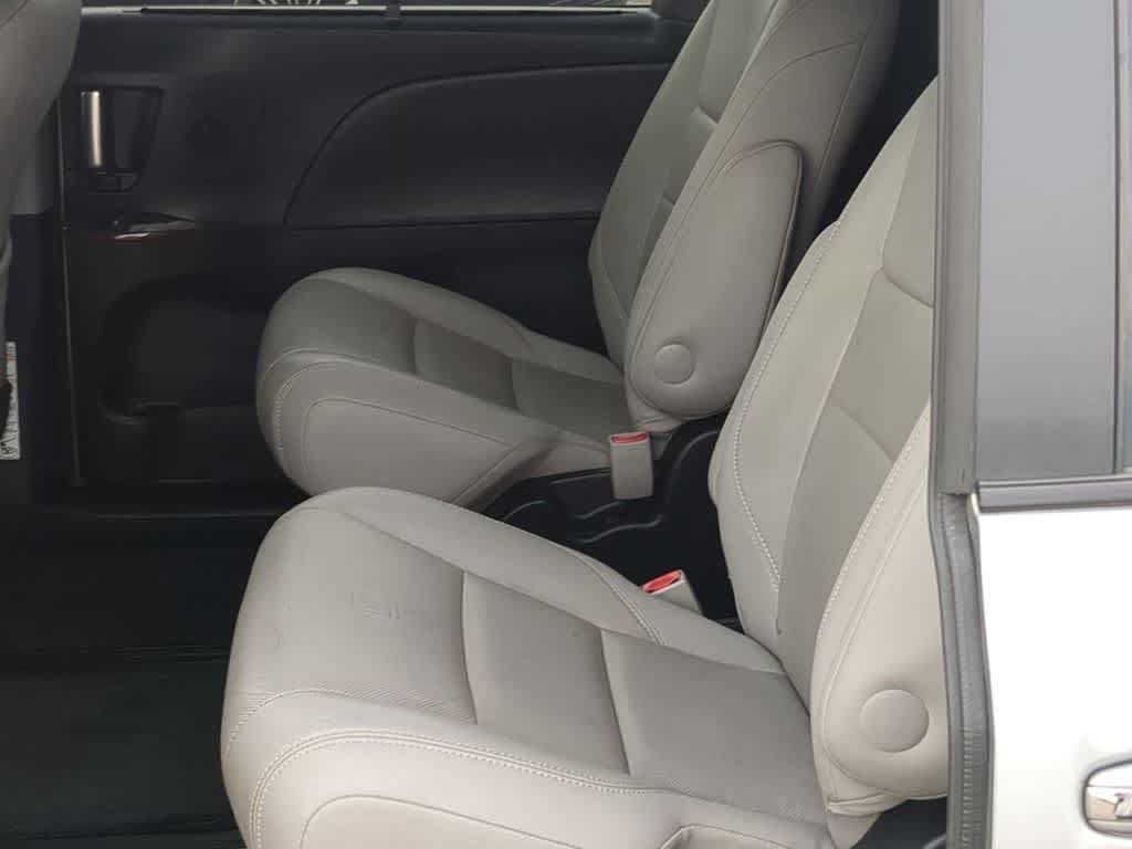 Used 2015 Toyota Sienna Limited Premium AWD/4WD image 18