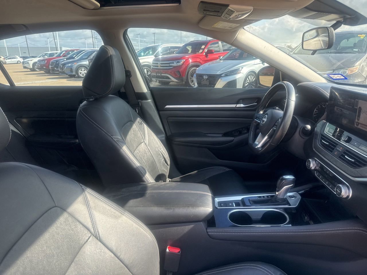 Used 2023 Nissan Altima 2.5 SL FWD image 29