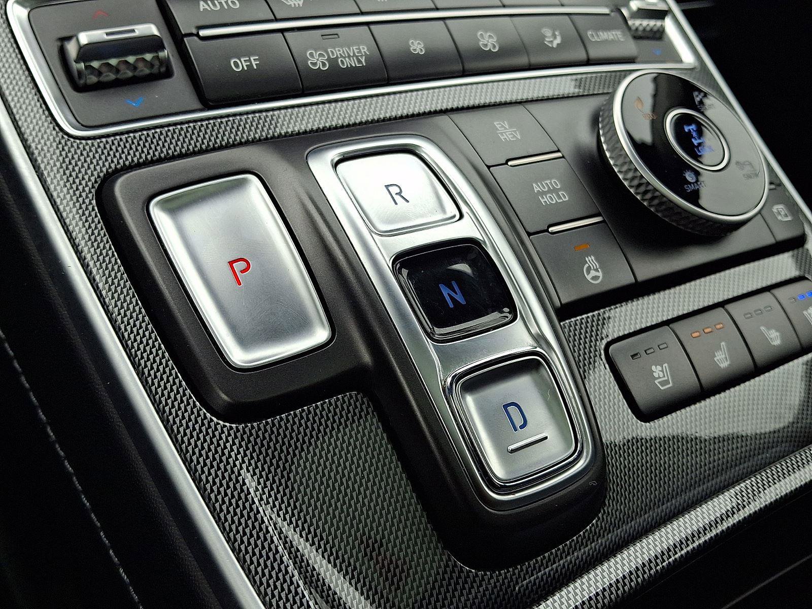 Used 2022 Hyundai Santa Fe Limited w/ Cargo Package image 15