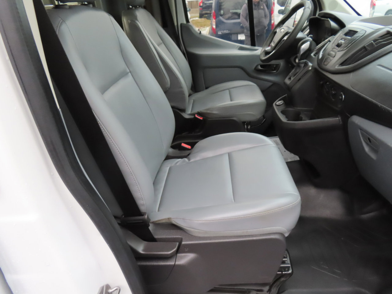 Used 2018 Ford Transit 250 130 Low Roof image 15