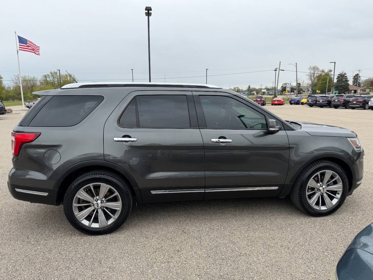 Used 2018 Ford Explorer Limited AWD/4WD image 6