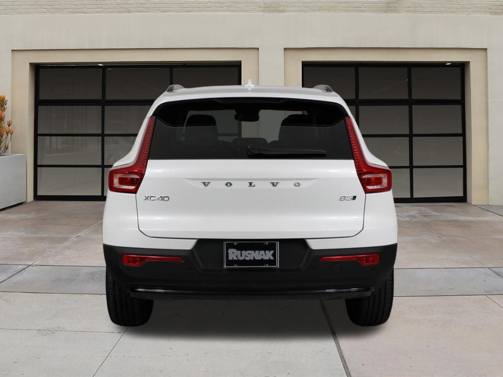 Certified 2026 Volvo XC40 B5 Plus w/ Protection Package Premier image 5