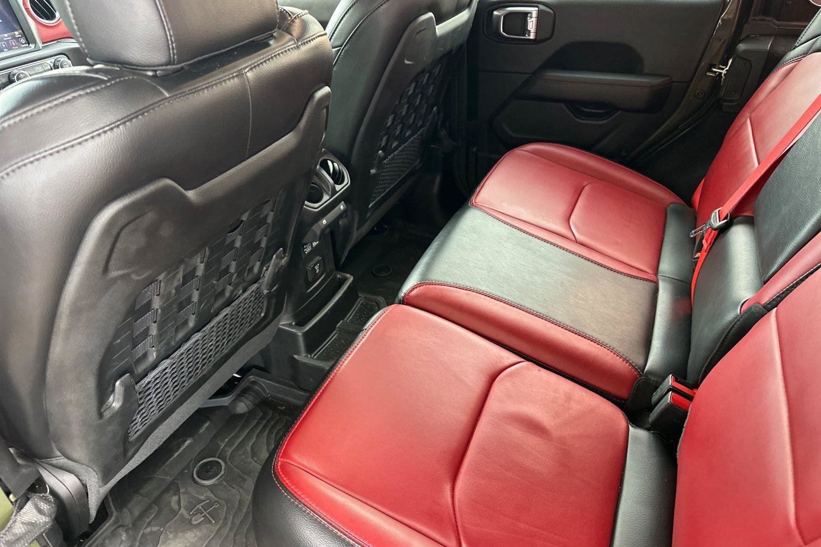 Used 2023 Jeep Wrangler Unlimited Rubicon 4xe image 12