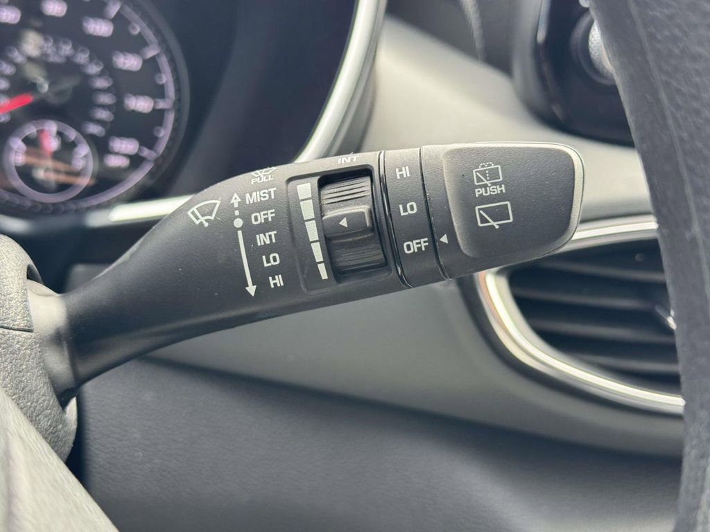 Used 2023 Hyundai Santa Fe SE image 21