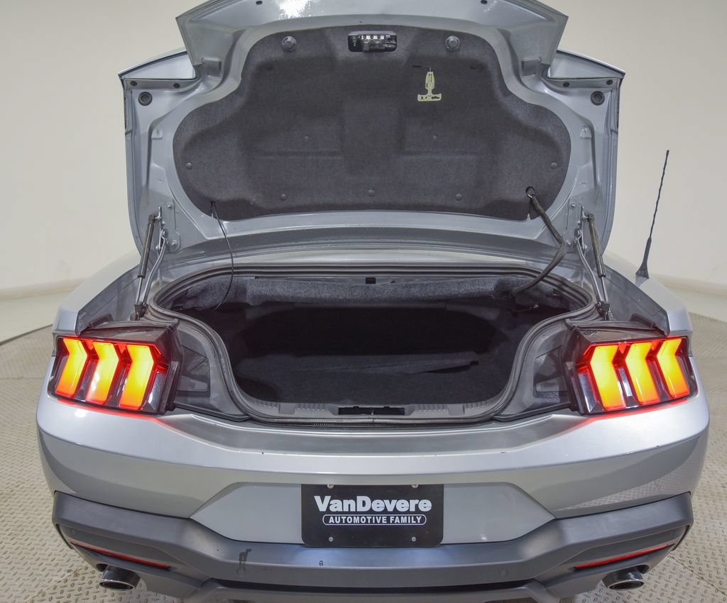Used 2024 Ford Mustang Premium RWD image 9