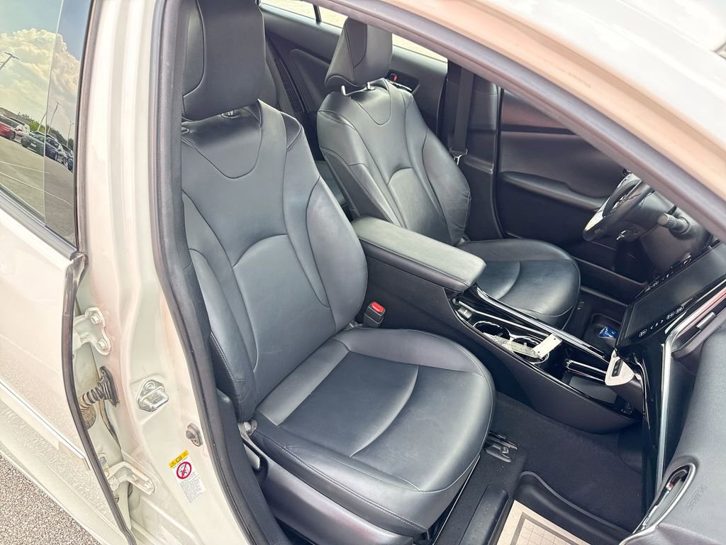 Certified 2018 Toyota Prius Prime Premium FWD image 24