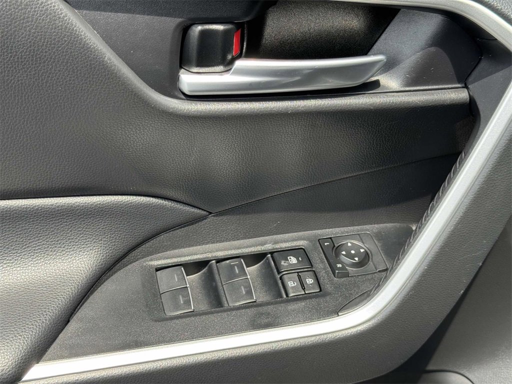 Used 2024 Toyota RAV4 XLE image 17