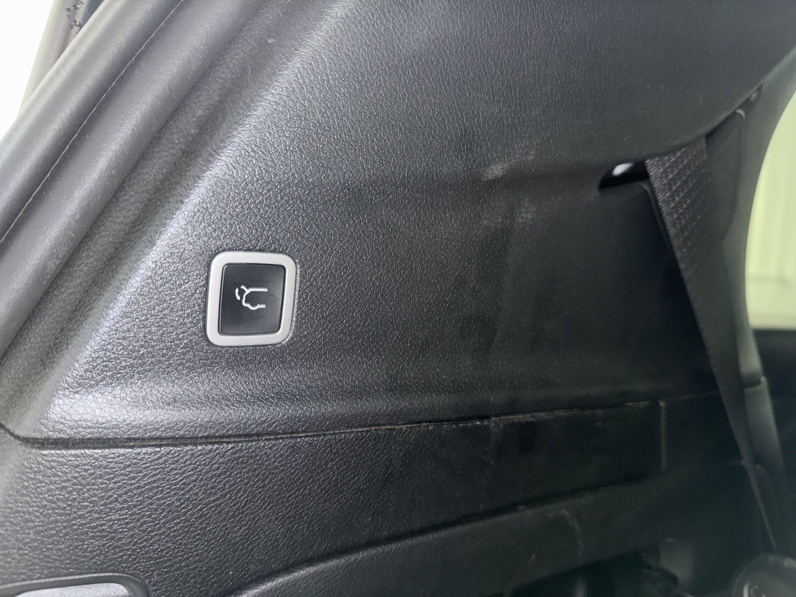 Used 2024 Chrysler Pacifica Select image 42