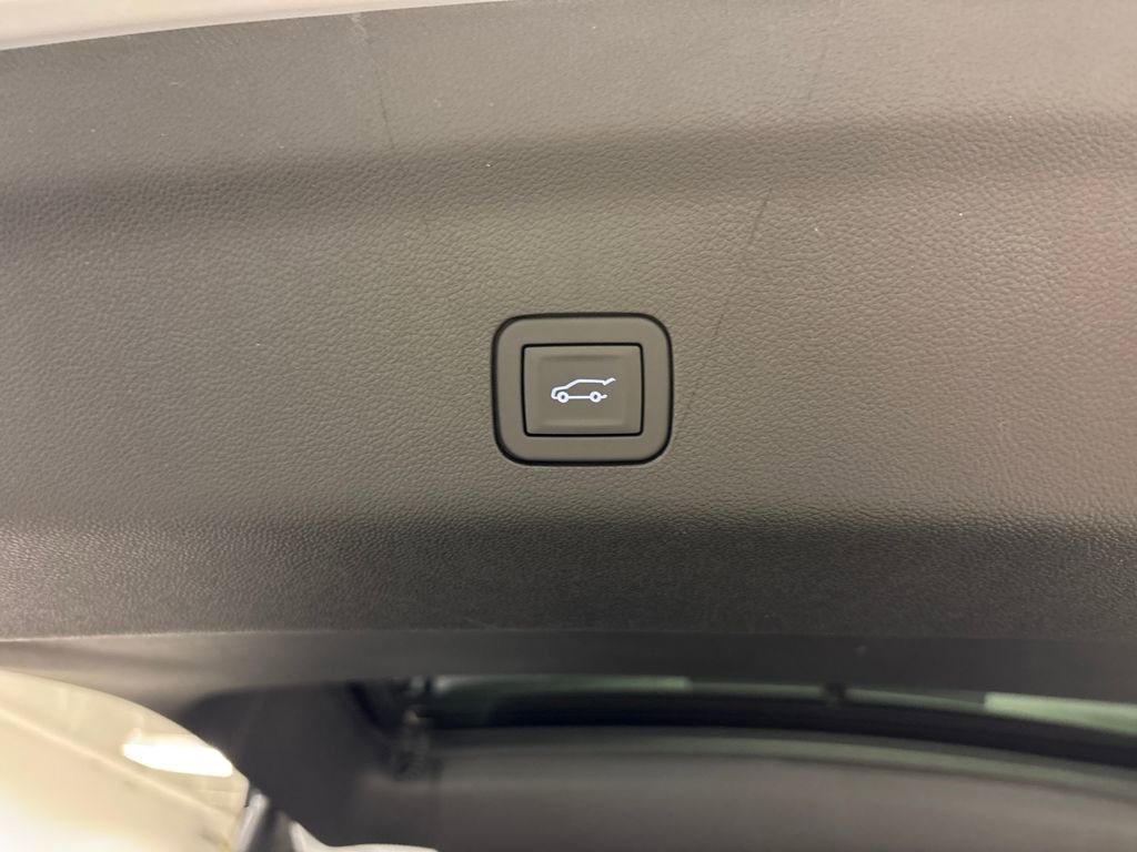 New 2026 GMC Yukon XL Denali Ultimate w/ LPO, Floor Liner Package image 20