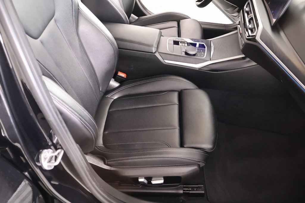 Used 2023 BMW 330i xDrive Sedan w/ Premium Package image 15