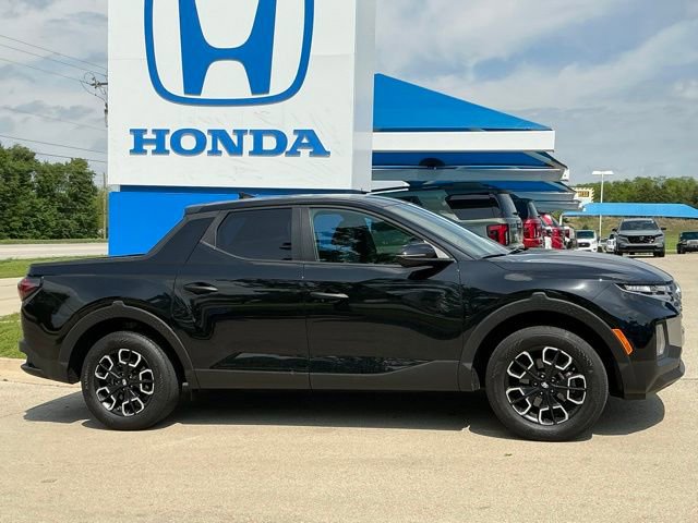 Used 2024 Hyundai Santa Cruz SEL image 2
