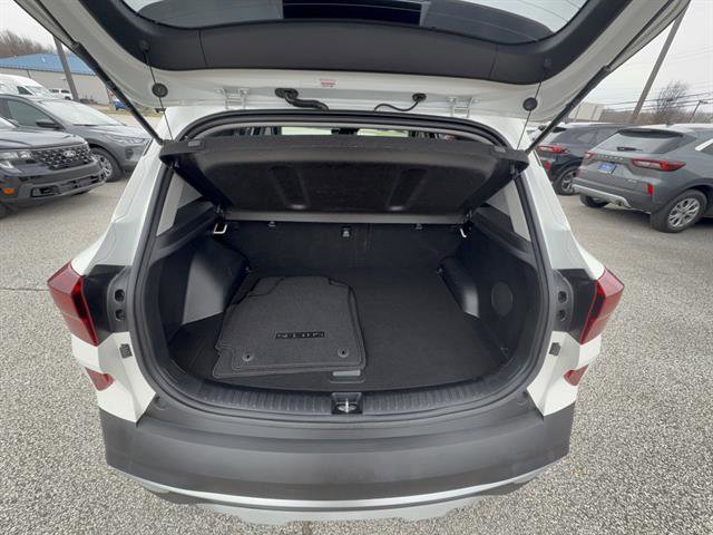 Used 2023 Kia Seltos SX w/ SX Sunroof Package AWD/4WD image 4