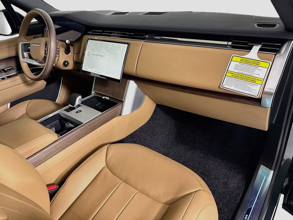 New 2026 Land Rover Range Rover Long Wheelbase SE AWD/4WD image 16