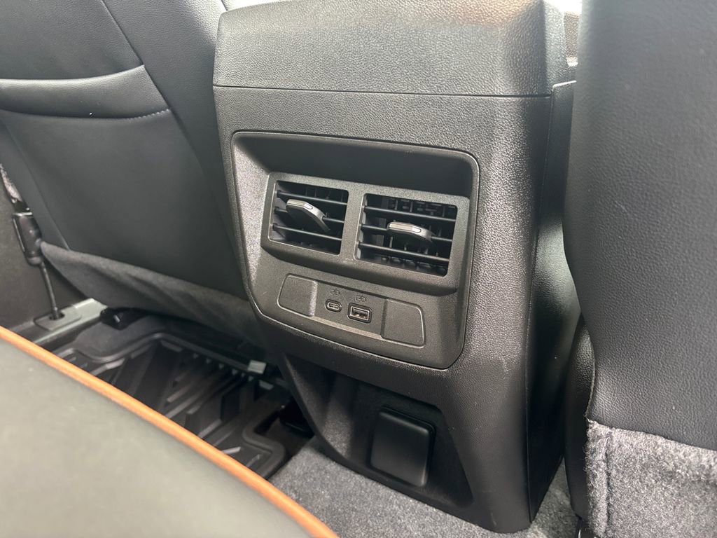 Used 2024 GMC Canyon AT4 w/ AT4 Premium Package AWD/4WD image 35