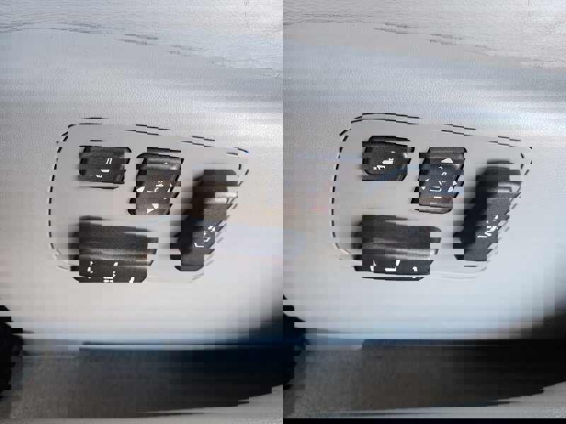 Used 2012 Lexus LS 460 AWD w/ Comfort Pkg image 22