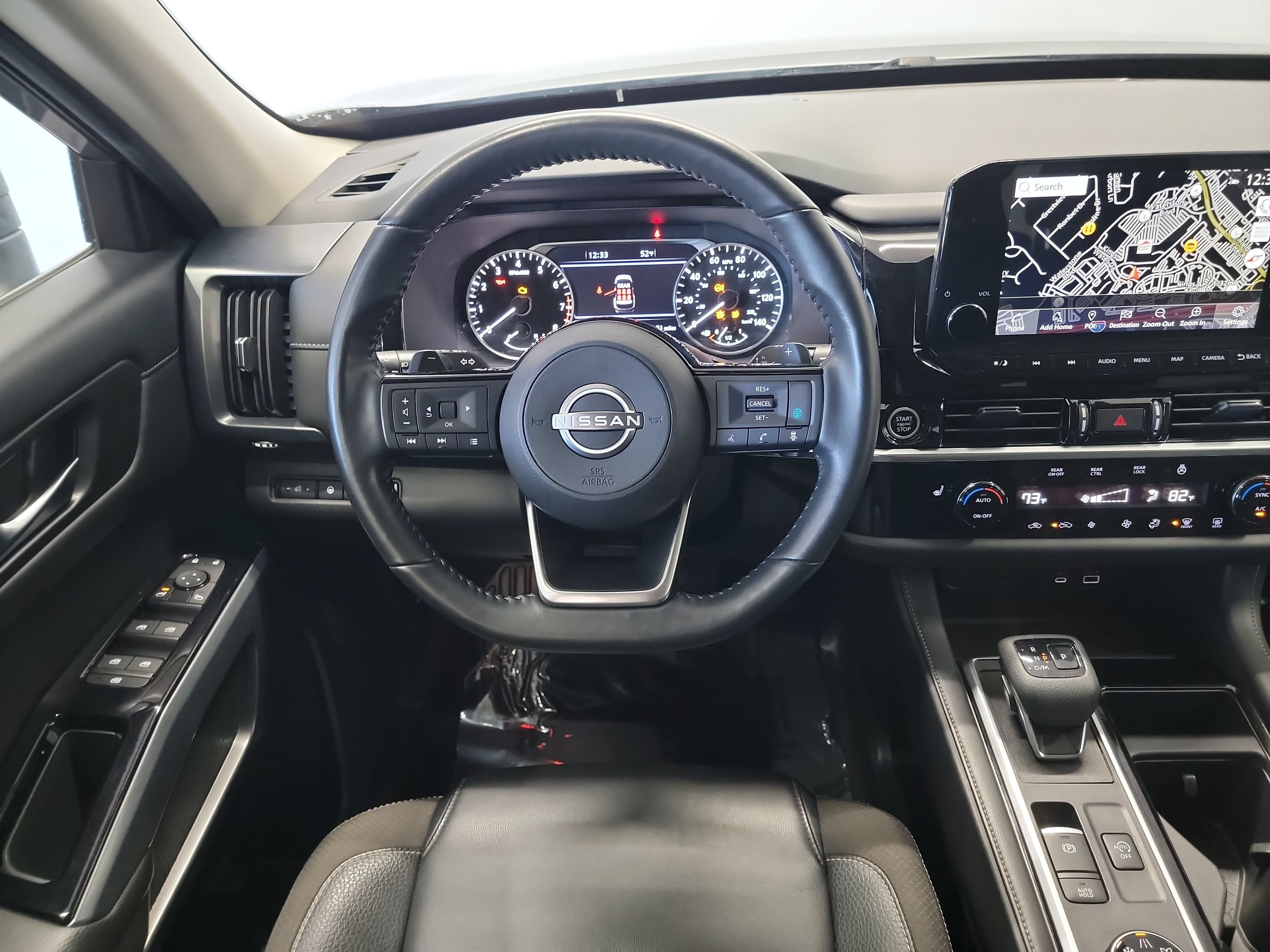 Used 2024 Nissan Pathfinder SL AWD/4WD image 16