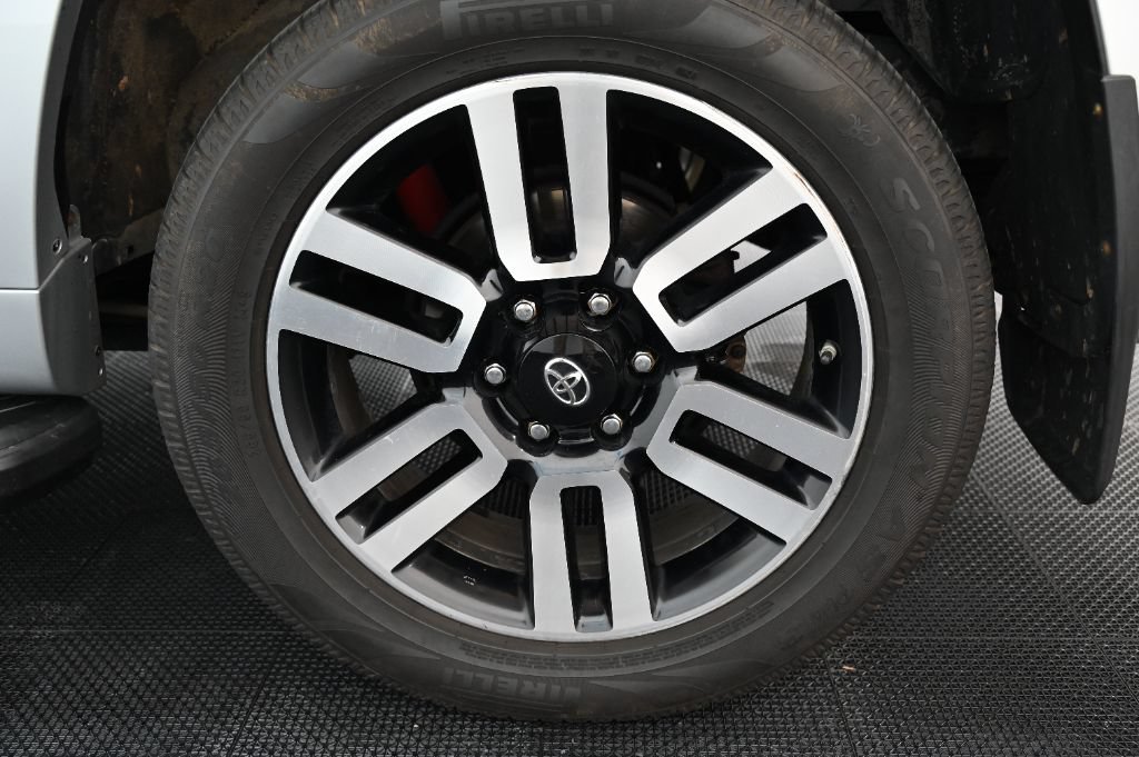 Used 2018 Toyota 4Runner Limited AWD/4WD image 47