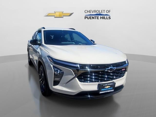 New 2026 Chevrolet Trax RS w/ Driver Confidence Package FWD image 2