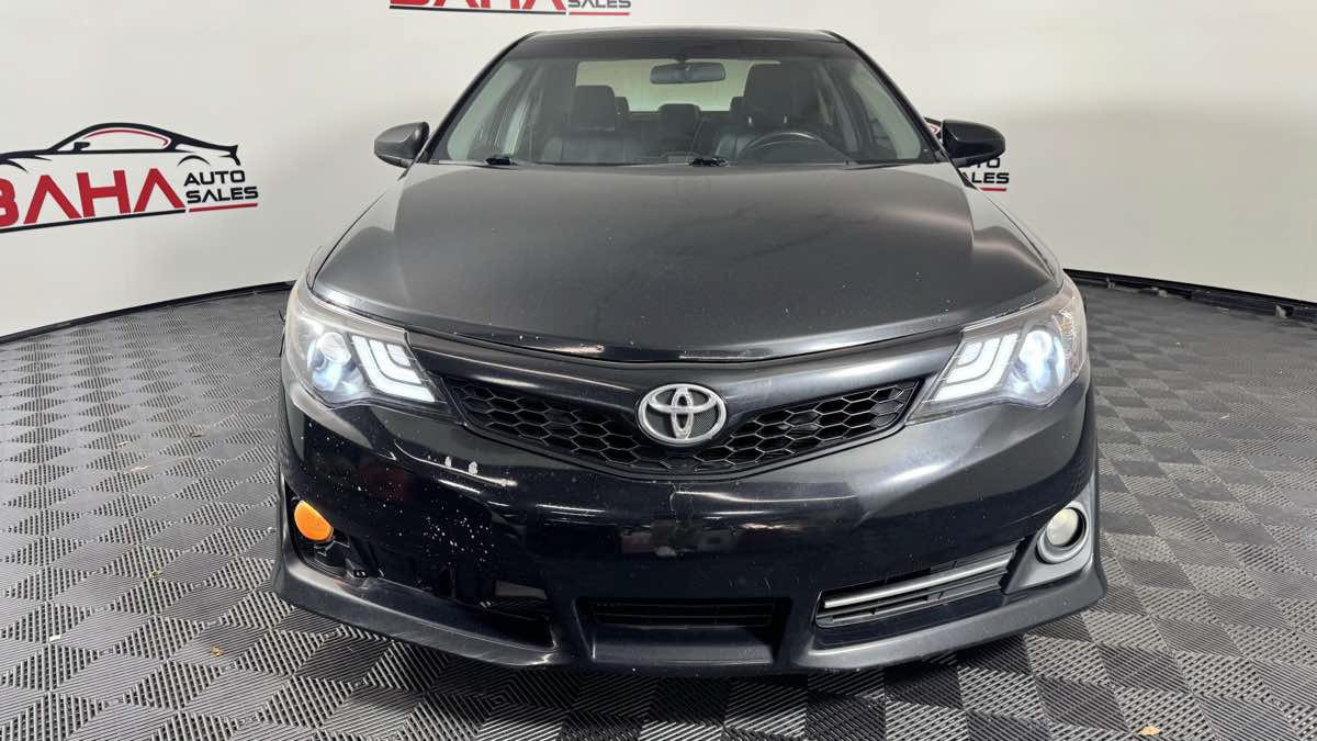 Used 2014 Toyota Camry SE FWD image 10