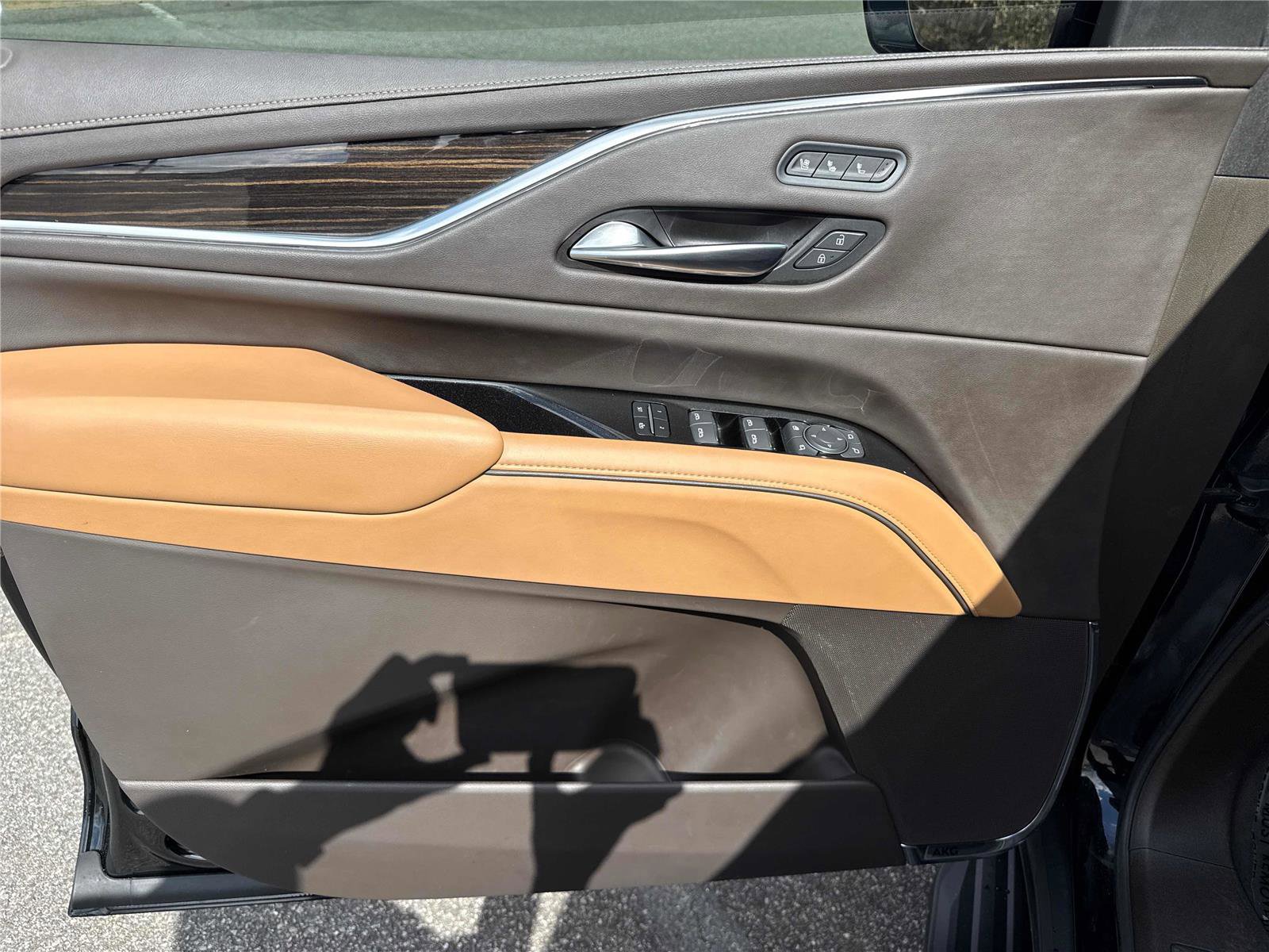 Used 2021 Cadillac Escalade Sport w/ Driver Assist Tech Package image 9