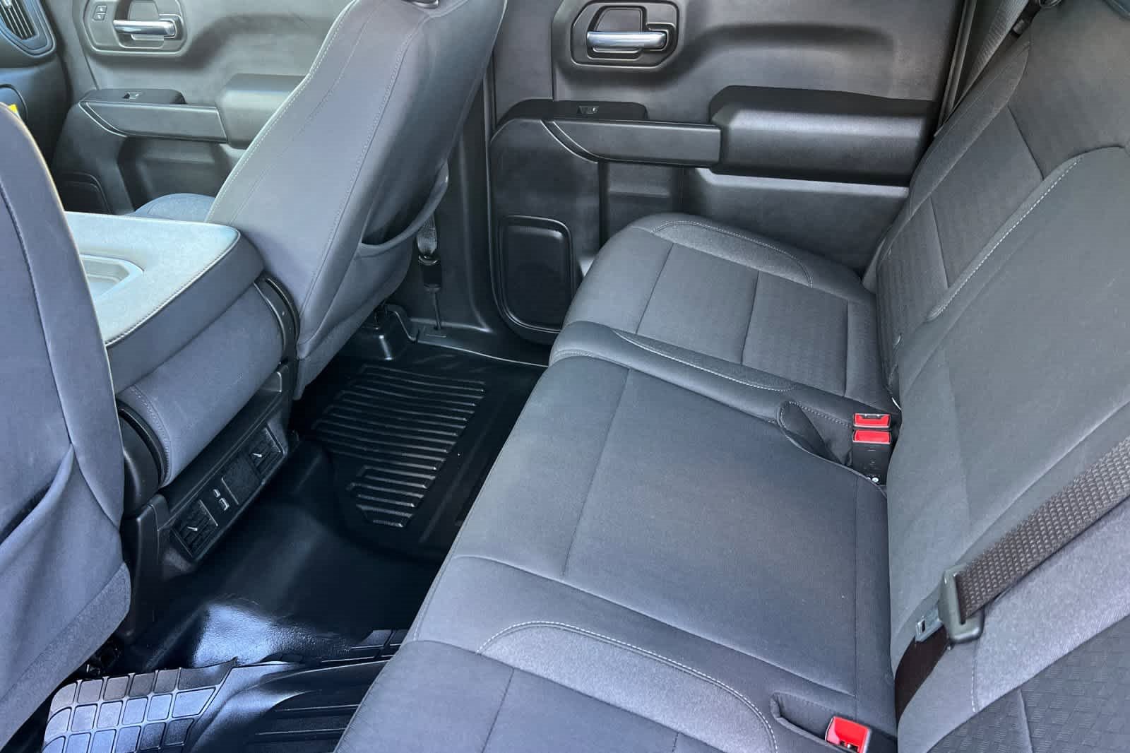 Used 2024 GMC Sierra 1500 Pro w/ Pro Value Package image 4