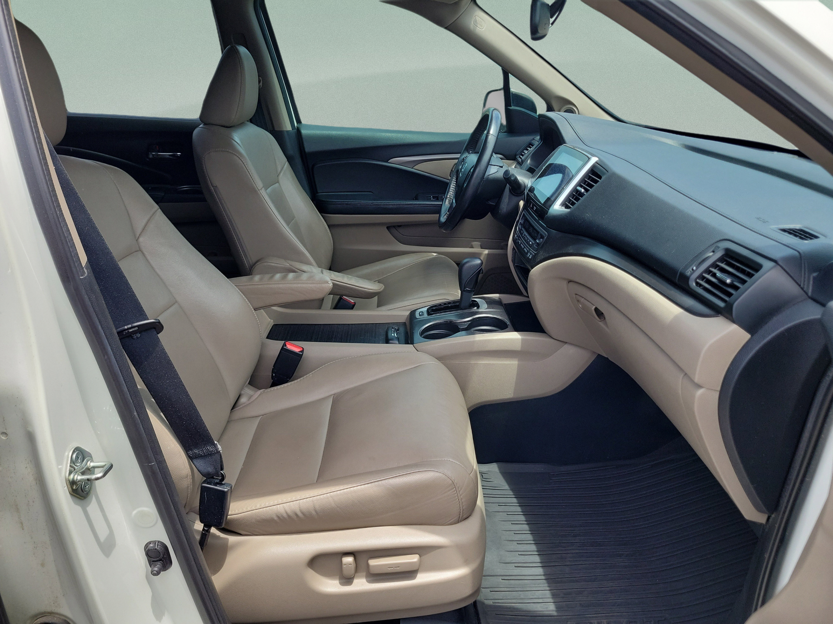 Used 2017 Honda Pilot EX-L image 18