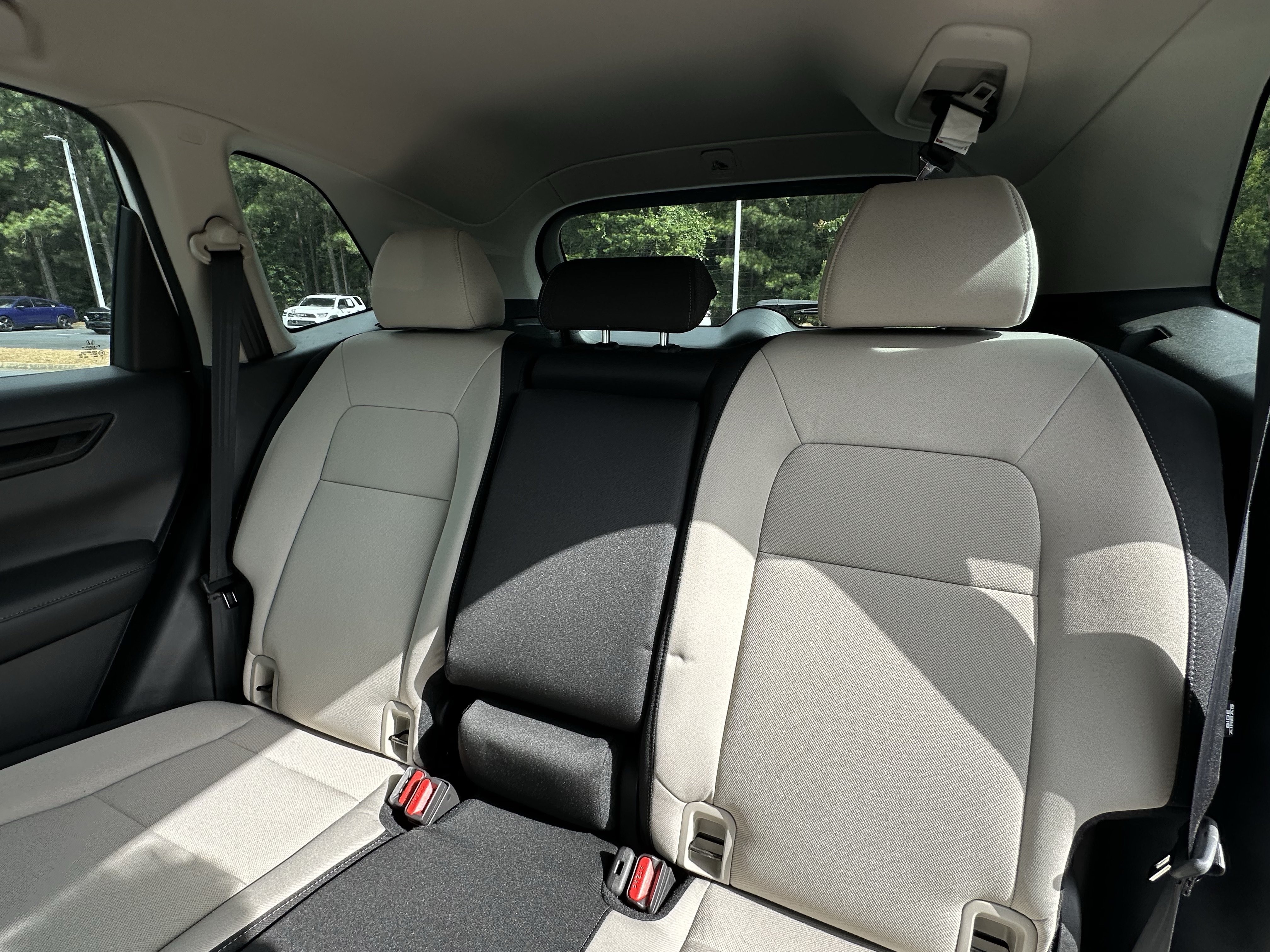 Used 2023 Honda CR-V LX image 8
