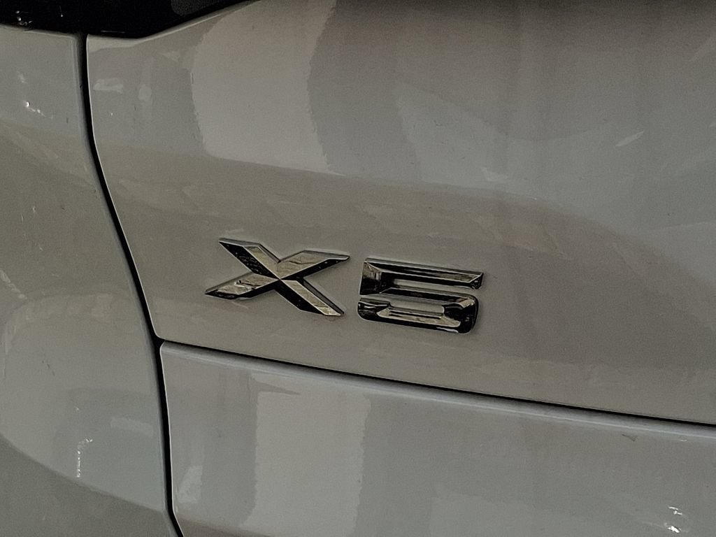Used 2026 BMW X5 xDrive40i AWD/4WD image 36