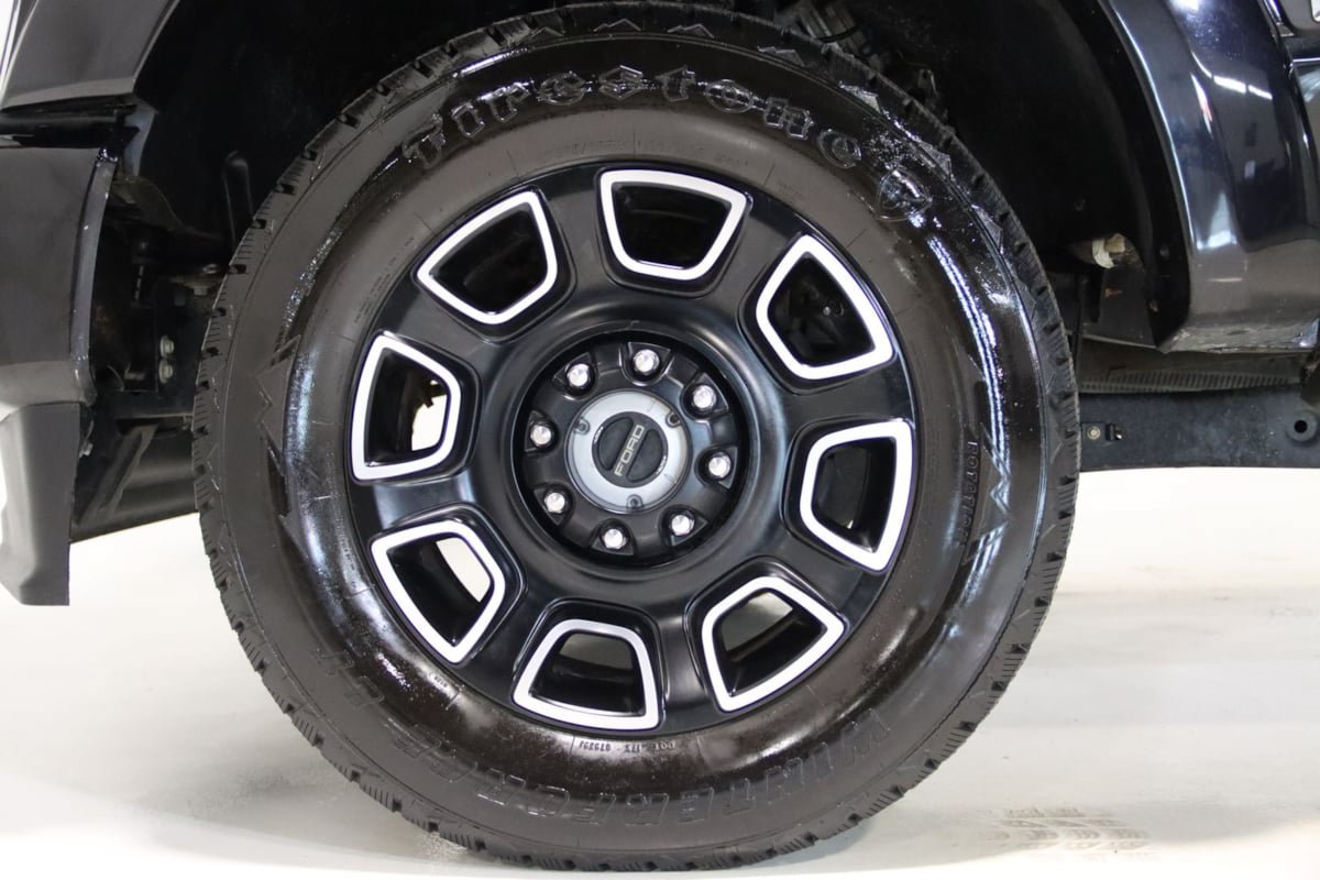 Used 2023 Ford F250 Platinum w/ FX4 Off-Road Package AWD/4WD image 88