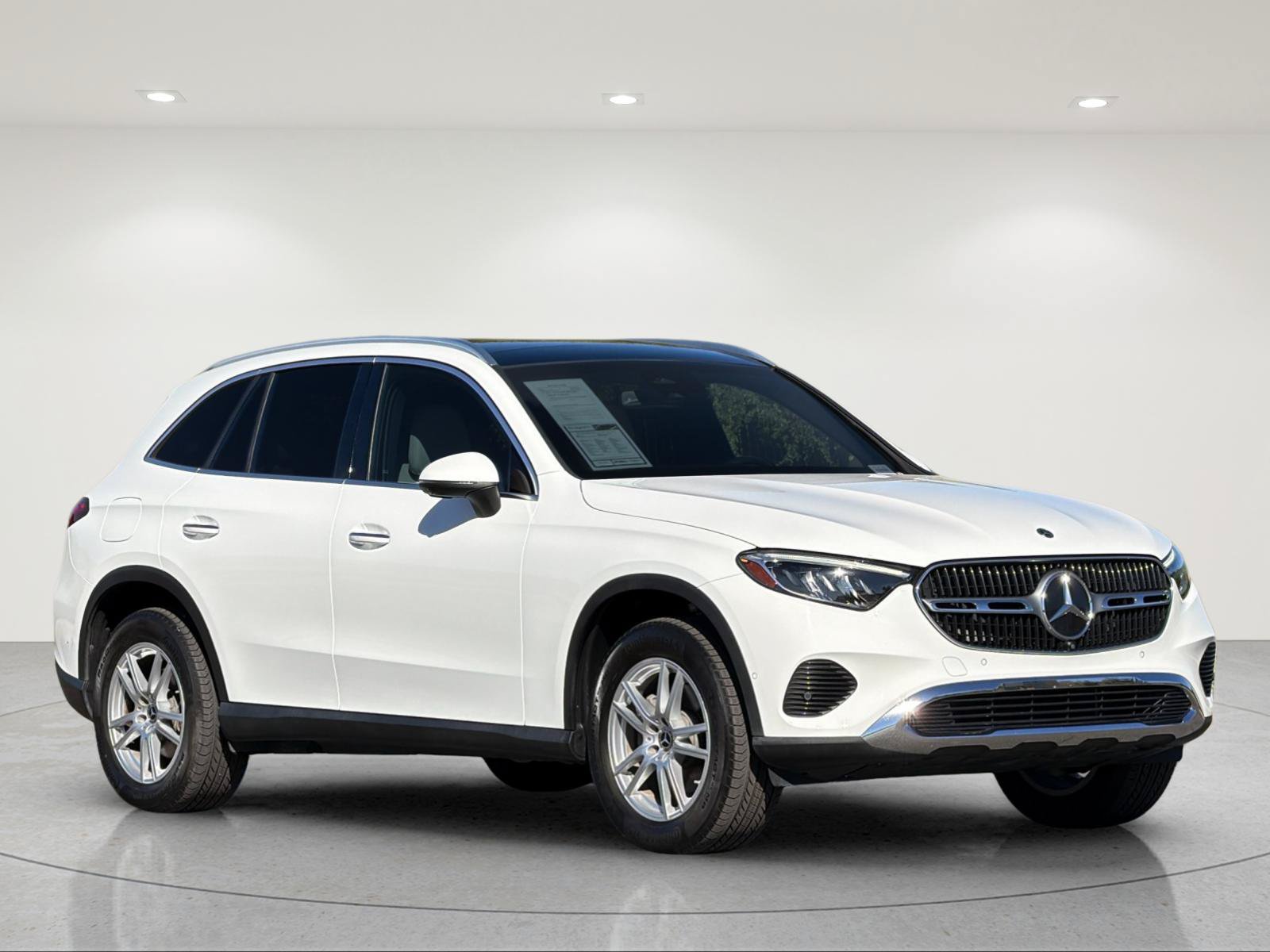 Used 2023 Mercedes-Benz GLC 300 4MATIC image 7