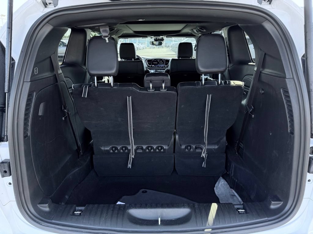 Used 2025 Chrysler Pacifica Limited FWD image 12