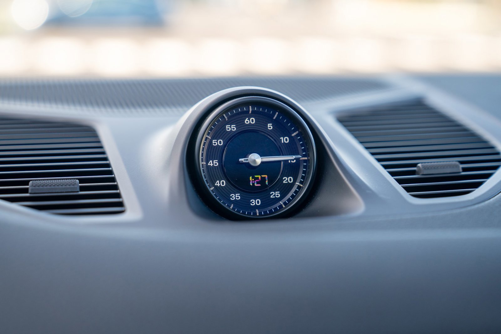 Used 2025 Porsche Cayenne image 17