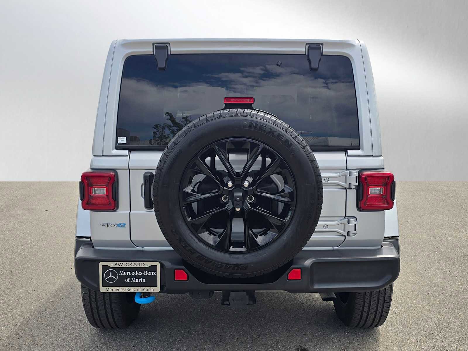 Used 2024 Jeep Wrangler Unlimited Sahara AWD/4WD image 4