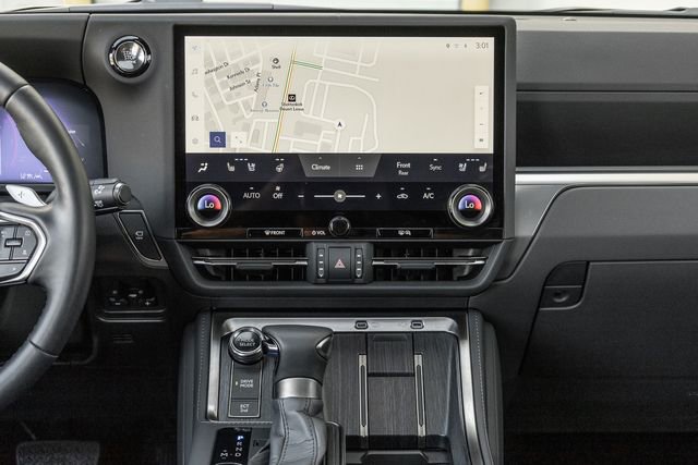 Used 2025 Lexus GX 550 w/ Accessory Package (2T) image 7