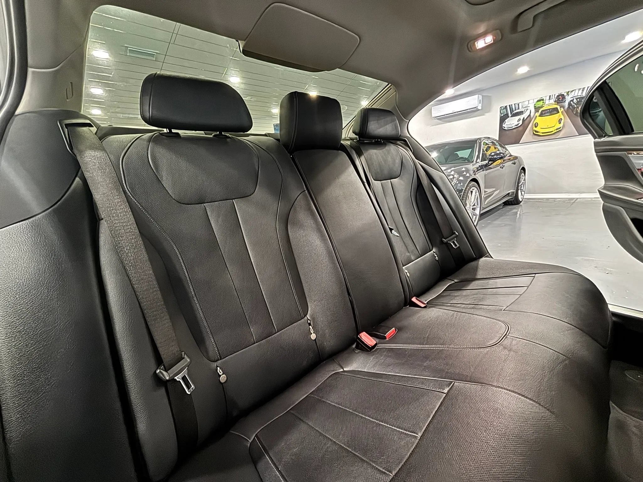 Used 2017 BMW 740e xDrive AWD/4WD image 18