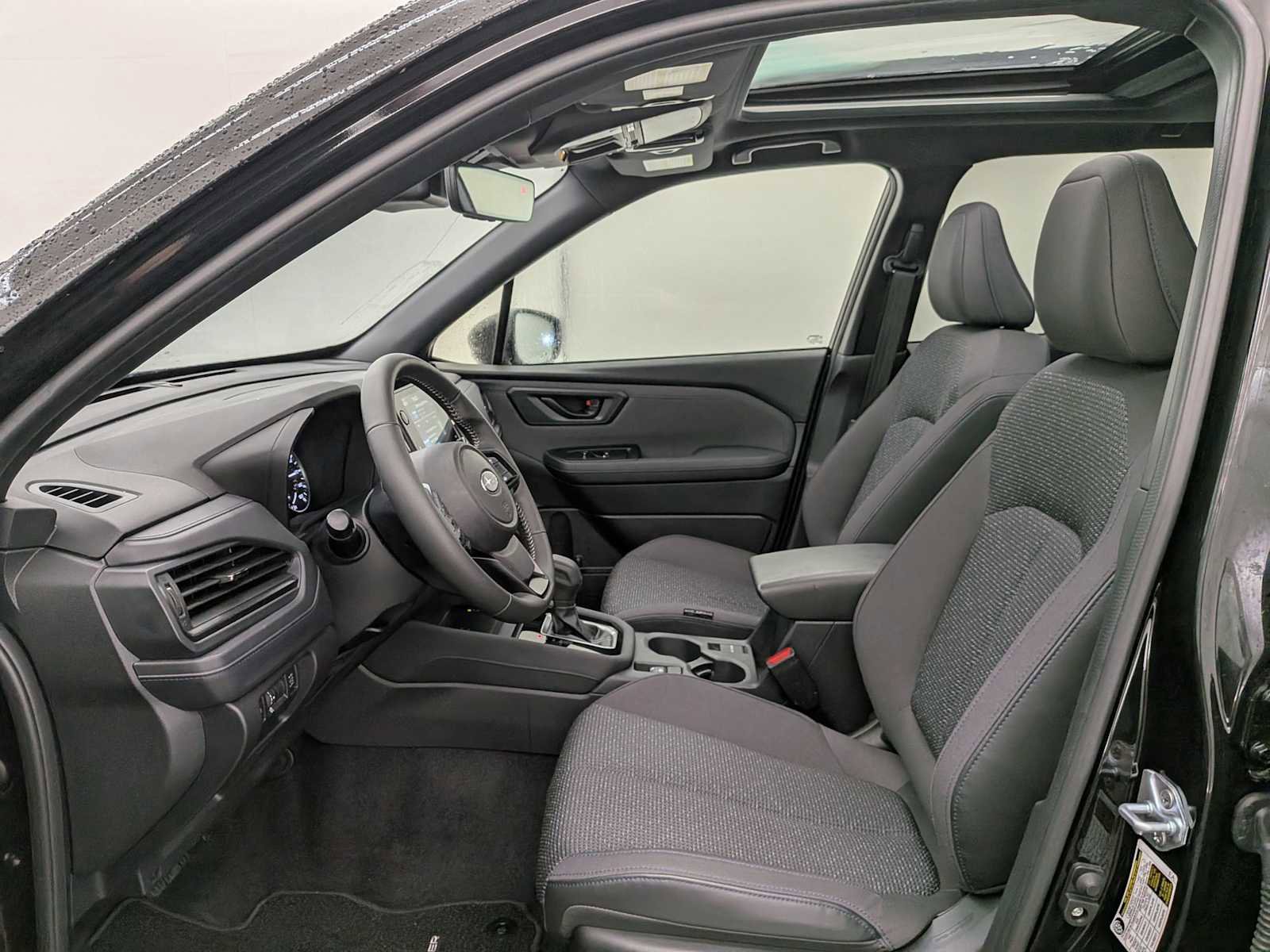 Used 2025 Subaru Forester Premium w/ Convenience Package #2 image 16