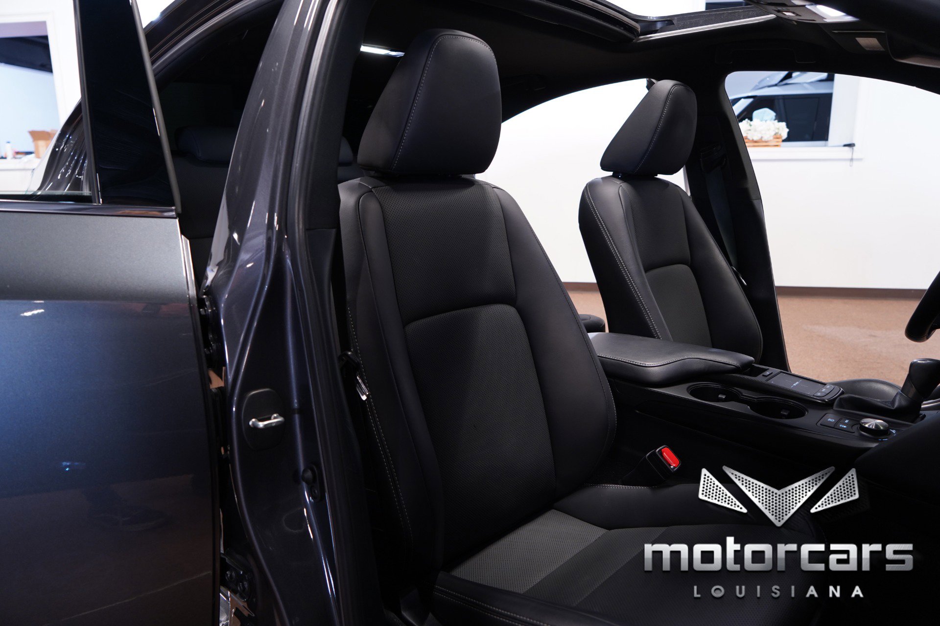 Used 2021 Lexus IS 300 w/ Comfort Package RWD image 31