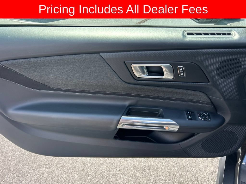 Used 2024 Ford Mustang GT RWD image 3