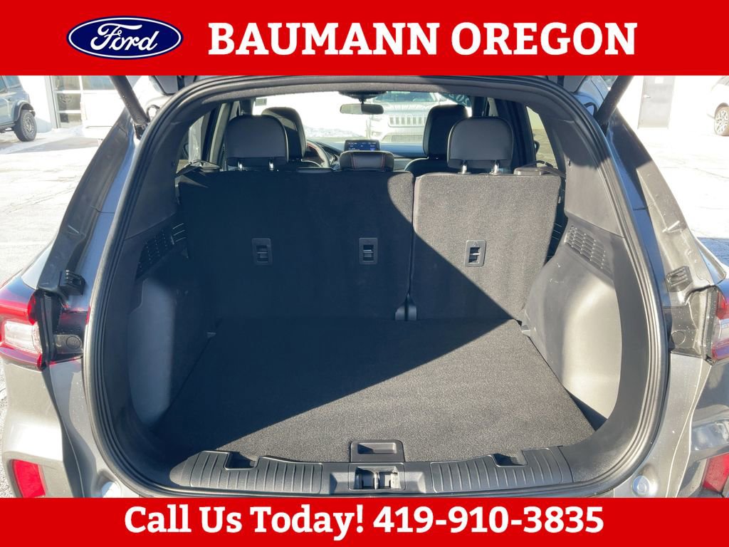 Used 2026 Ford Escape ST-Line w/ Cold Weather Package AWD/4WD image 7