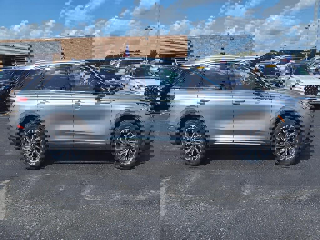 Used 2023 Lincoln Corsair Reserve w/ Equipment Group 202A image 30