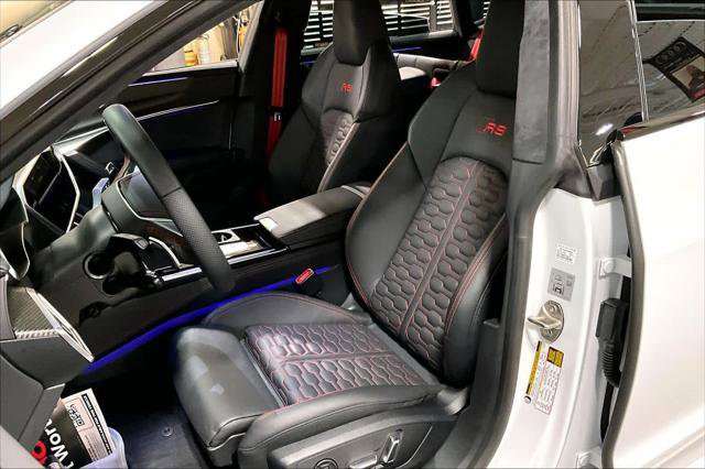 Used 2025 Audi RS 7 Performance w/ Matte Carbon Package AWD/4WD image 8