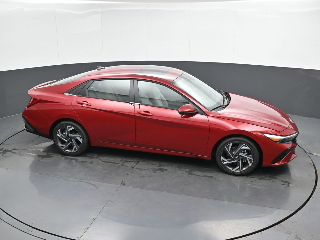 New 2025 Hyundai Elantra Limited image 39