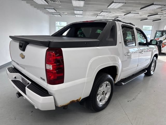 Used 2007 Chevrolet Avalanche LT w/ LT Preferred Equipment Group AWD/4WD image 12
