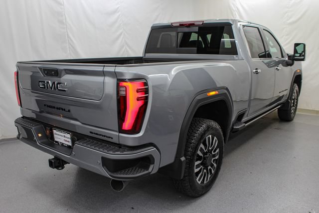 New 2026 GMC Sierra 2500 Denali Ultimate w/ LPO, Black Badging Package AWD/4WD image 14