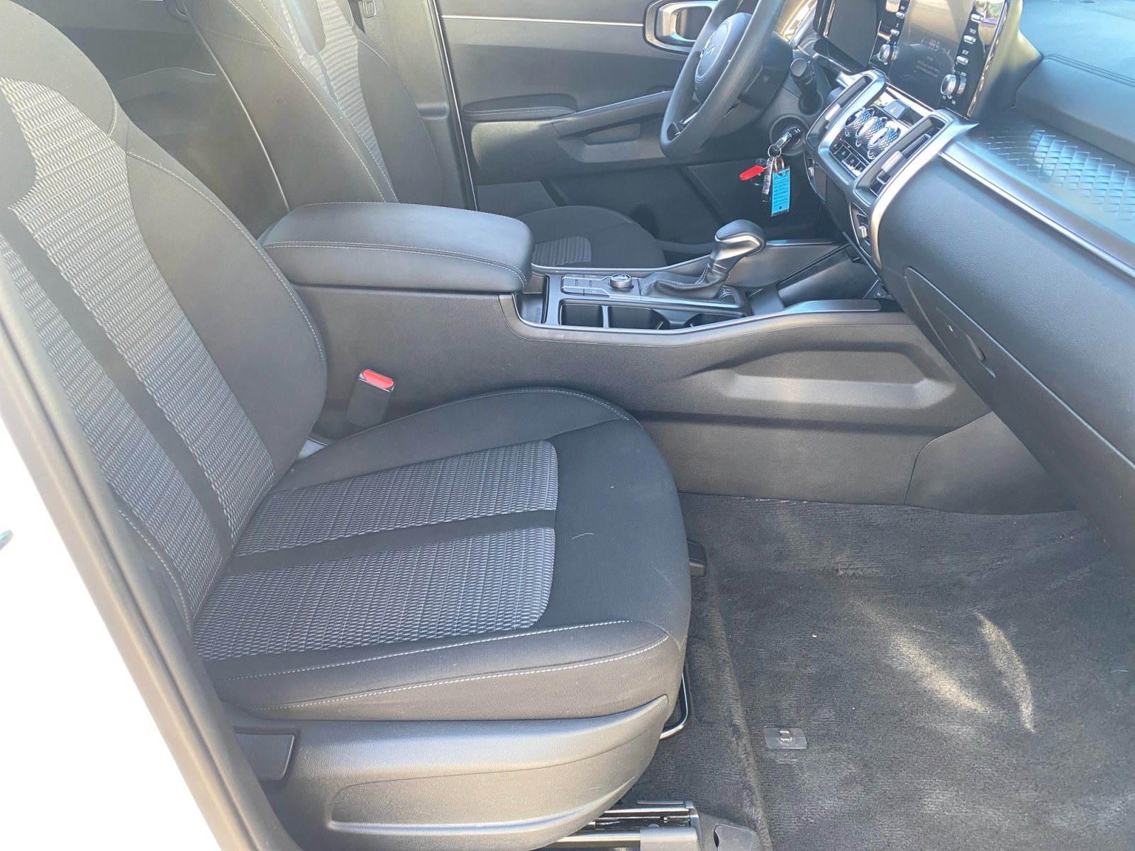 Used 2022 Kia Sorento LX image 19