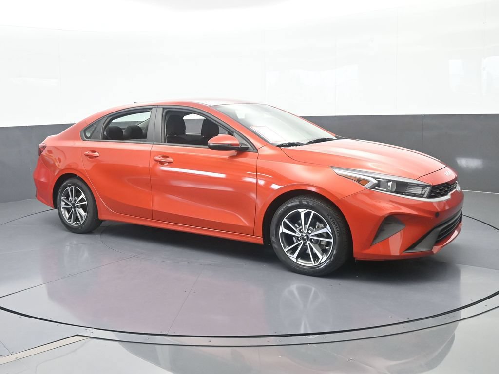 Used 2023 Kia Forte LXS w/ LXS Technology Package FWD image 8