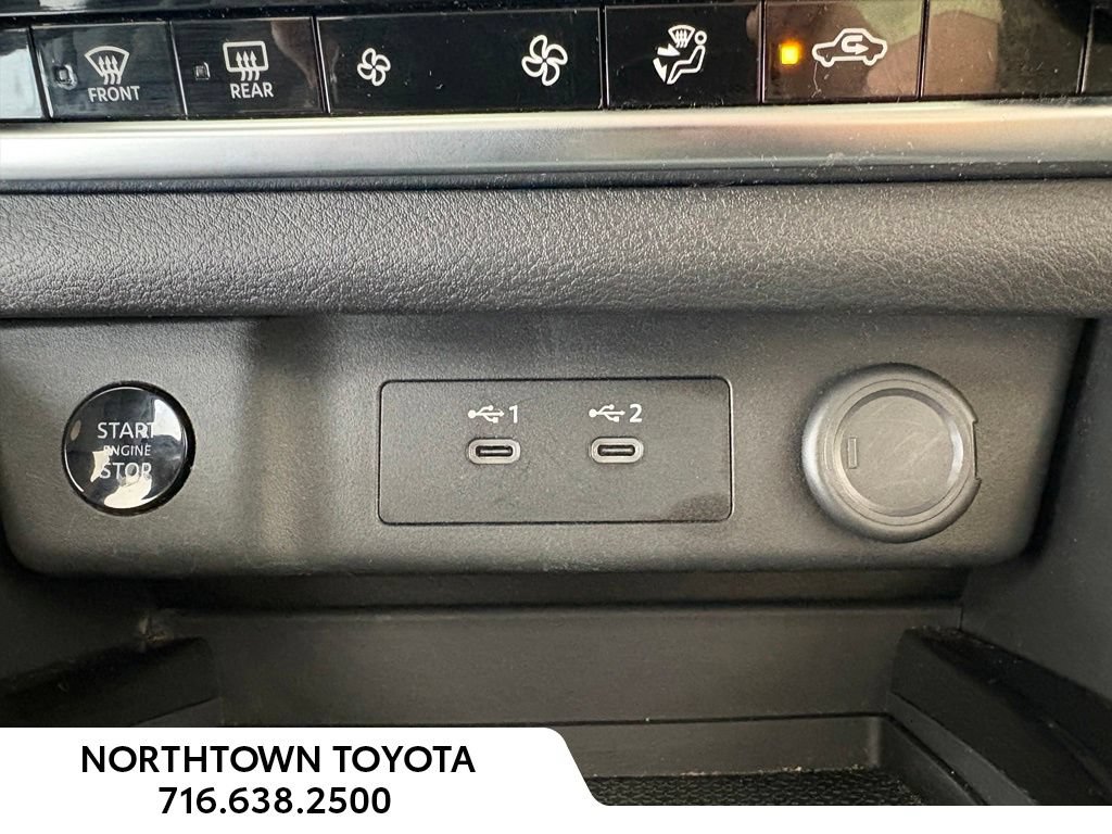 Used 2025 Nissan Rogue SV FWD image 11